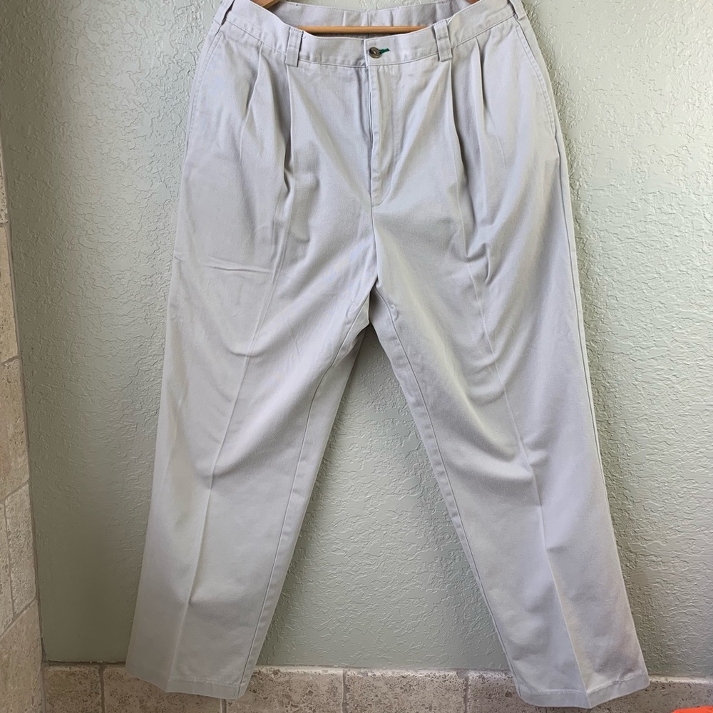 Tommy Hilfiger, pleat front, 36/30 Khakis